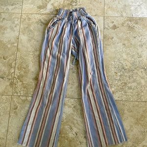 Casual pants. Vertical striped with gathered waist. Size S/ 0.